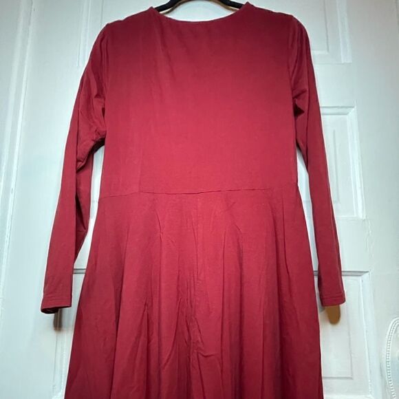 Red Cotton Long Sleeve Plus Size V Neck Dress - Picture 10 of 14